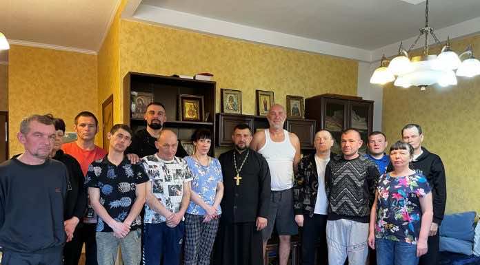 Священник посетил центр помощи «Содействие»