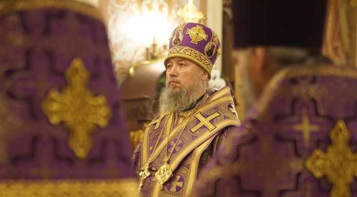 В канун памяти блаженной Матроны Московской митрополит Василий совершил Всенощное бдение в Свято-Екатерининском соборе Краснодара