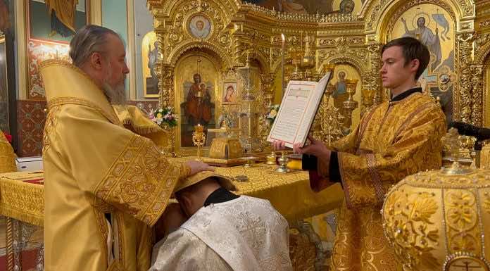 Митрополит Василий совершил Божественную Литургию и чин Торжества Православия в кафедральном соборе Краснодара