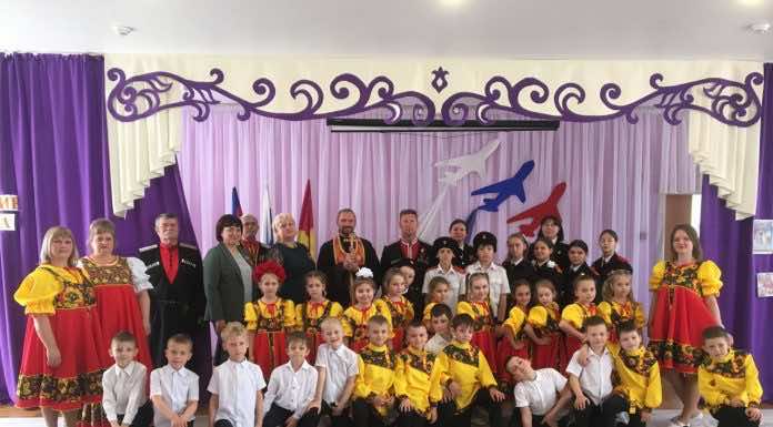 Иерей Евгений Чухачев принял участие в торжественном посвящении в казачата