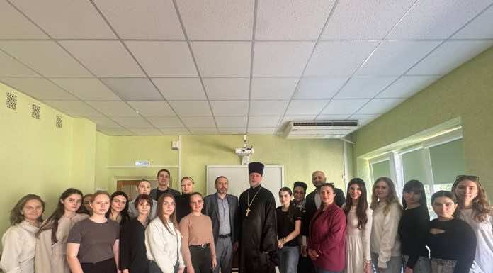 Священник встретился со студентами факультета педагогики, психологии и коммуникативистики КубГУ