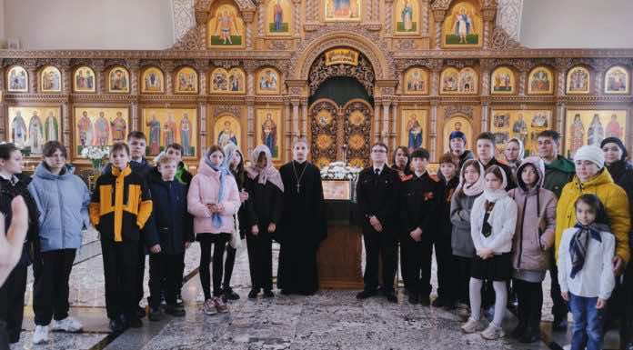 В храме апостола Андрея Первозванного прошла экскурсия для учеников школы № 112