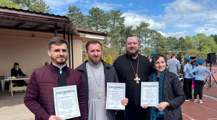 В Горячем Ключе благочинный благословил участников военно-патриотической игры «Зарница»