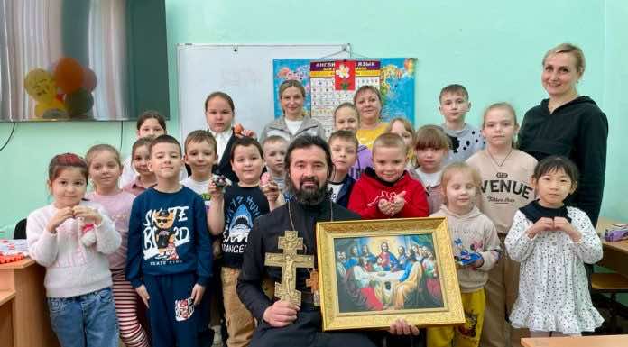 Иерей Павел Максимец посетил дом творчества станицы Пластуновской