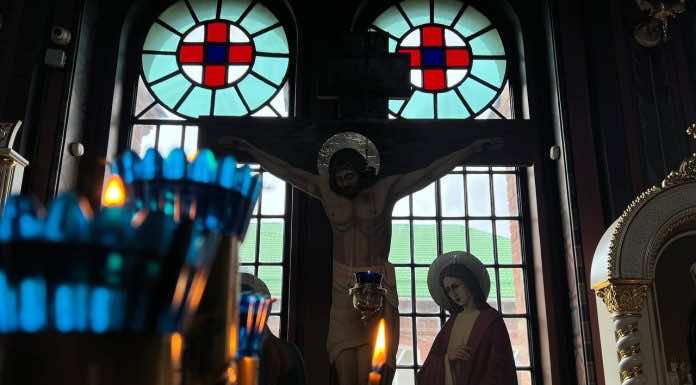 Накануне Лазаревой субботы митрополит Василий молился за богослужением в Свято-Троицком соборе г. Краснодара