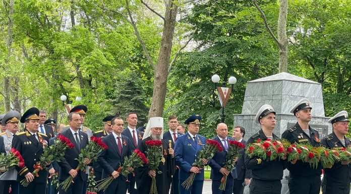 В День Победы митрополит Василий принял участие в торжествах в городе-герое Новороссийске