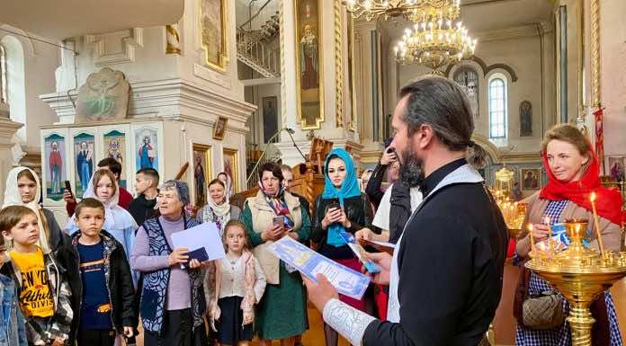 В храме Вознесения Господня ст. Пластуновской состоялось награждение участников выставки детского рисунка