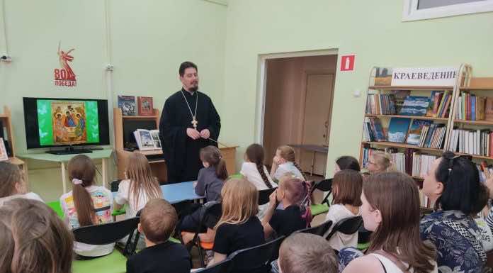 Протоиерей Константин Ланцев провёл духовно-нравственное занятие, посвященное празднику Святой Троицы