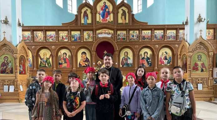 В Горячем Ключе священник провел экскурсию для школьников