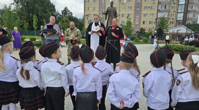 В станице Динской прошло торжественное посвящение юных воспитанников в казачата