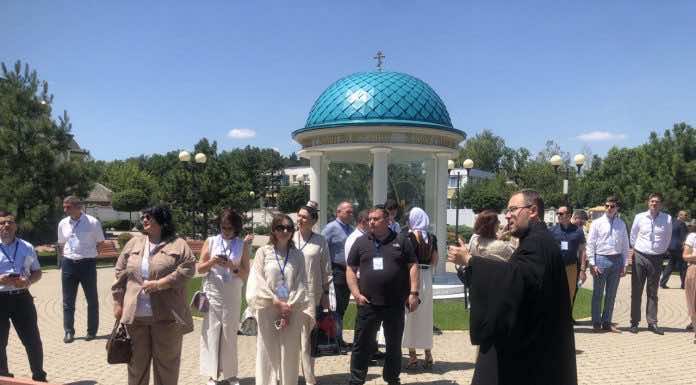В храме Святой Троицы в станице Динской прошла экскурсия для архитекторов