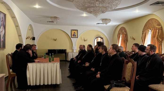 В кафедральном соборе состоялось совещание, посвященное духовному окормлению учебных заведений