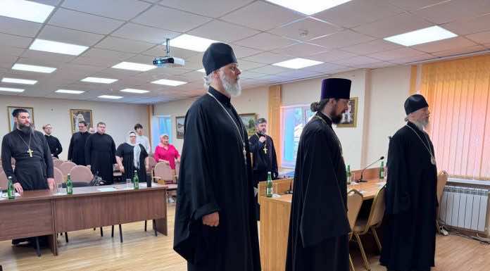 Митрополит Екатеринодарский и Кубанский Василий сопредседательствовал на защите выпускных квалификационных работ в семинарии