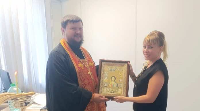 Духовенство Горячего Ключа освятило детскую школу искусств