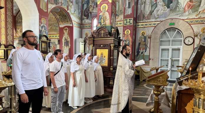 Сестры милосердия храма Святого Духа собрались на совместную молитву