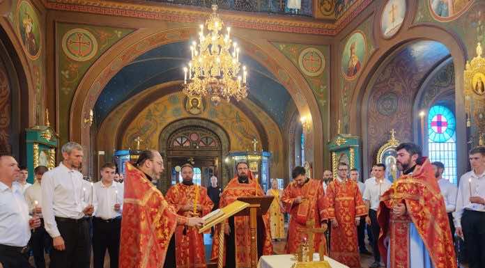 В Свято-Троицком соборе совершили панихиду по протоиерею Игорю Олжабаеву
