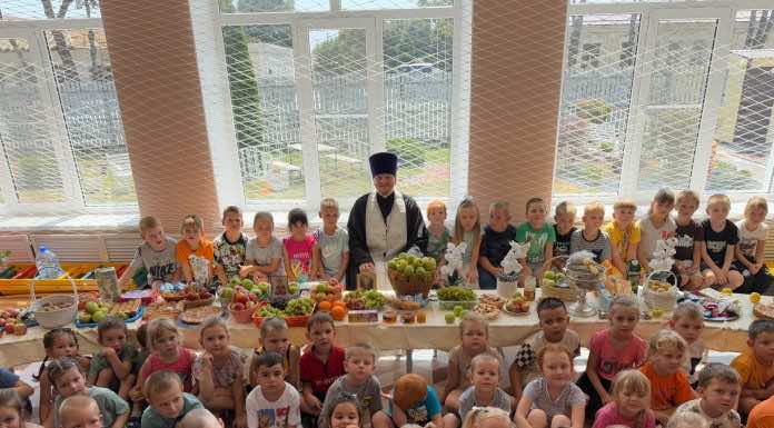 Священнослужители Екатеринодарской епархии посетили детские сады в праздник Преображения Господня