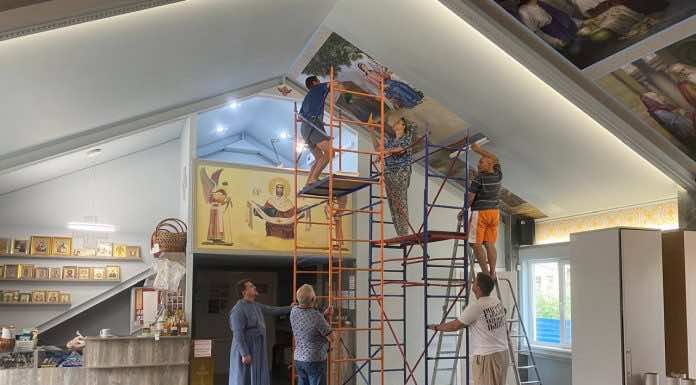 В храме святой преподобномученицы великой княгини Елисаветы было завершено оформление свода храма