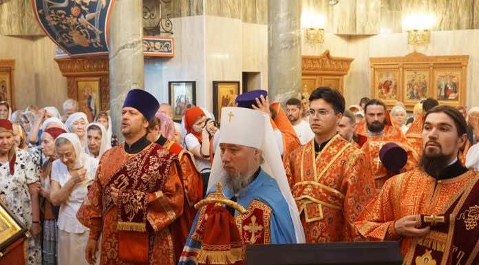 Митрополит Василий возглавил престольные торжества в Свято-Пантелеимоновском храме Краснодара