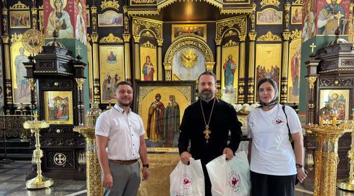 В храме Святого Духа стартовала благотворительная акция к новому учебному году