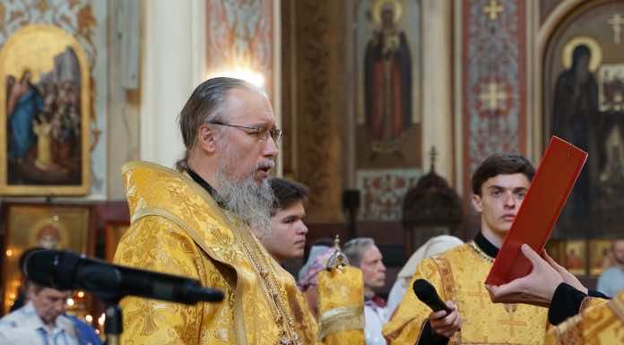 Митрополит Василий совершил Божественную литургию в Свято-Екатерининском кафедральном соборе города Краснодара