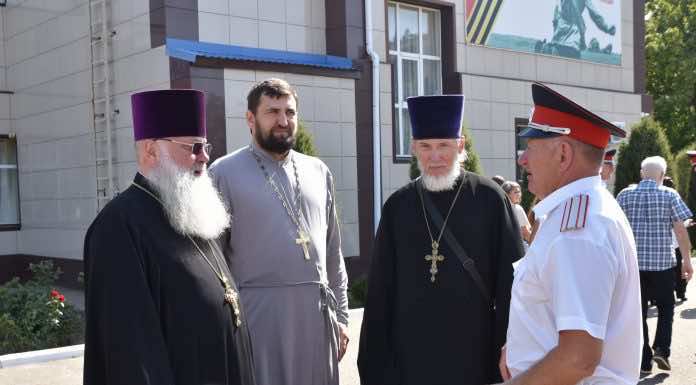 Протоиерей Иоанн Гармаш посетил торжественное мероприятие в Ейском казачьем кадетском корпусе