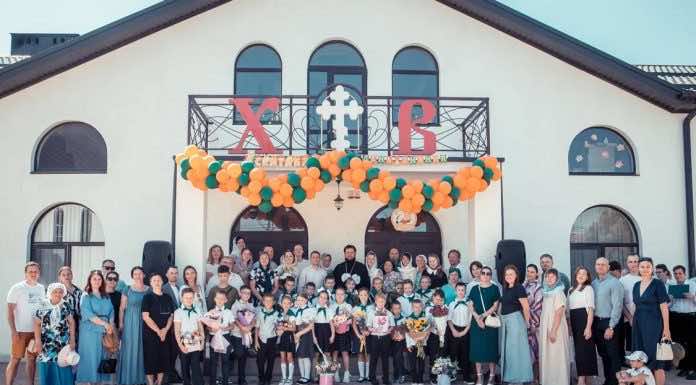 День знаний отметили в школе «Лествица» при храме свт. Николая Чудотворца на Садах г. Краснодара.