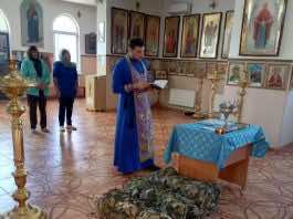 Иерей Давид Кочаров освятил посылку для отправки военнослужащим на территорию проведения СВО