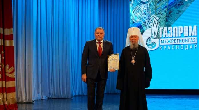 Митрополит Василий поздравил работников нефтегазовой промышленности с профессиональным праздником