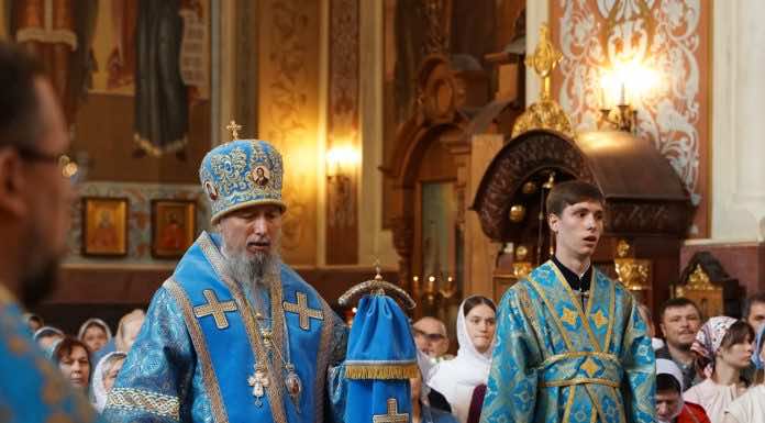 В праздник Рождества Пресвятой Богородицы глава Кубанской митрополии совершил Литургию в кафедральном соборе Краснодара