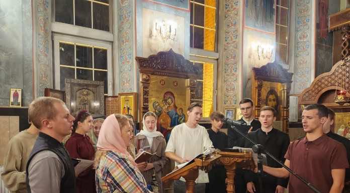 Студенческий совет Екатеринодарской семинарии посетил молодежную общину храма Рождества Христова