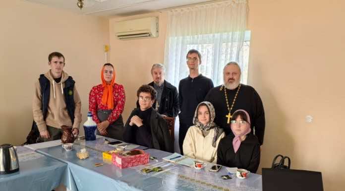 Студенты посетили храм святителя Николая в поселке Индустриальном