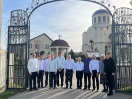 Пациенты Северского психоневрологического интерната молились в храме святителя Спиридона Тримифунтского ст. Северской