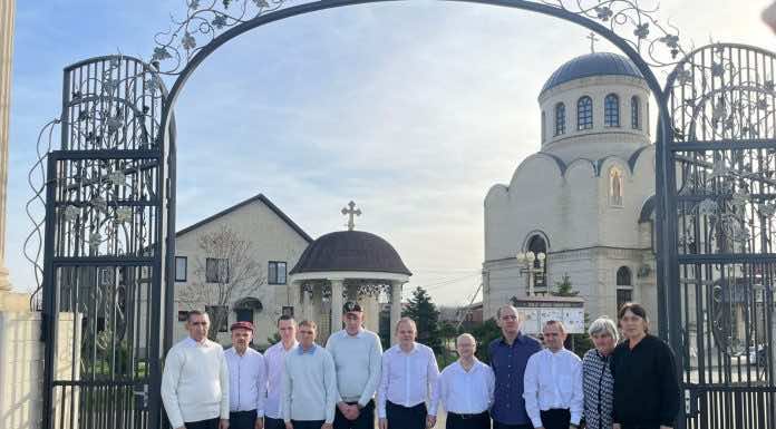 Пациенты Северского психоневрологического интерната молились в храме святителя Спиридона Тримифунтского ст. Северской