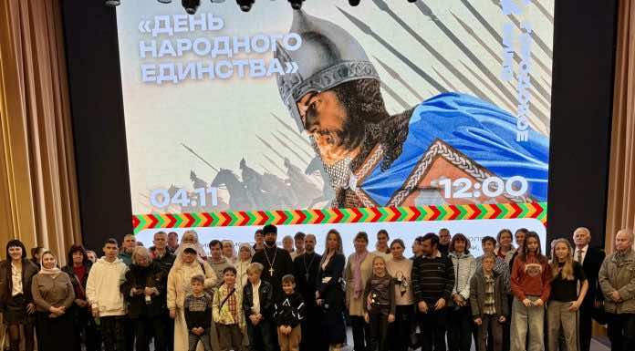 Храм Святого Духа организовал кинопоказ ко Дню народного единства