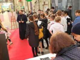 Священнослужители епархии провели встречи в рамках ярмарки «Рождество в Краснодаре»