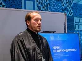 Иерей Сергий Кондратенко выступил перед активистами антинаркотического движения