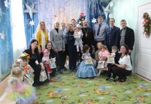 Сотрудники ГУФСИН и общественные деятели поздравили детей в Доме ребёнка при ИК-3