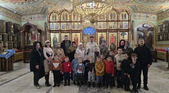 Юные спортсмены из центра «Рубеж» посетили Свято-Троицкий храм в станице Динской