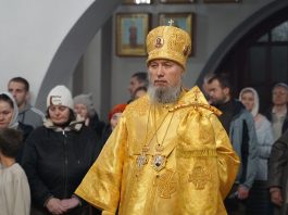 В день памяти святого Николая Чудотворца митрополит Василий совершил Всенощное бдение в Свято-Никольском храме