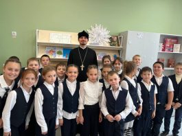 Иерей Иоанн Лапко посетил младшие классы лицея № 1 станицы Динской