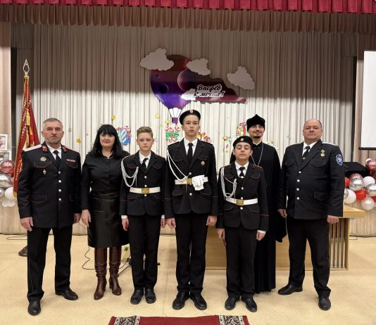 Иерей Иоанн Лапко принял участие в заседании казачьего круга в школе № 2 станицы Динской