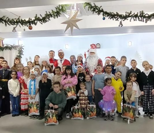 В Троицком храме состоялся новогодний утренник для детей участников СВО