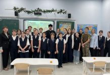 Иерей Иоанн Лапко рассказал ученикам лицея № 1 ст. Динской о празднике Рождества Христова