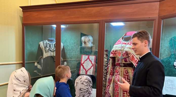 В Свято-Троицком соборе прошла экскурсия для школьников