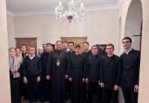 Студенты Екатеринодарской духовной семинарии посетили молодежную общину Свято-Сергиевского храма