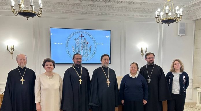 Состоялась защита диссертации на соискание ученой степени кандидата богословия и.о. ректора Екатеринодарской семинарии иерея Андрея Кретова