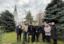На территории храма Святого Духа прошла акция по высадке деревьев