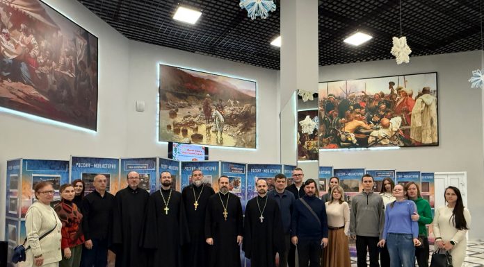 Клирики и прихожане храма Святого Духа посетили исторический парк «Россия – моя история»