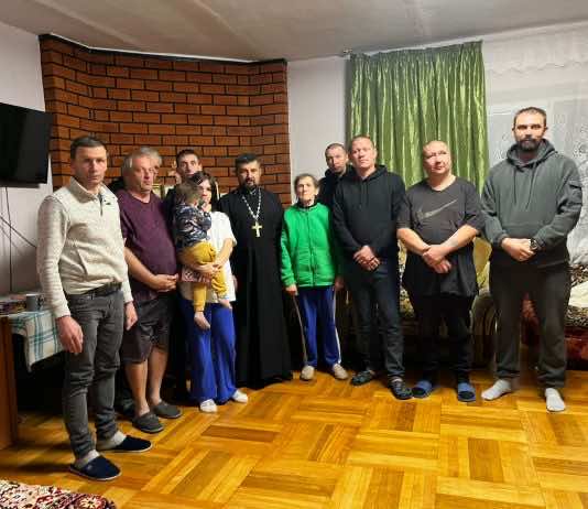 Иерей Андрей Овчинкин посетил центр помощи людям, попавшим в трудную жизненную ситуацию